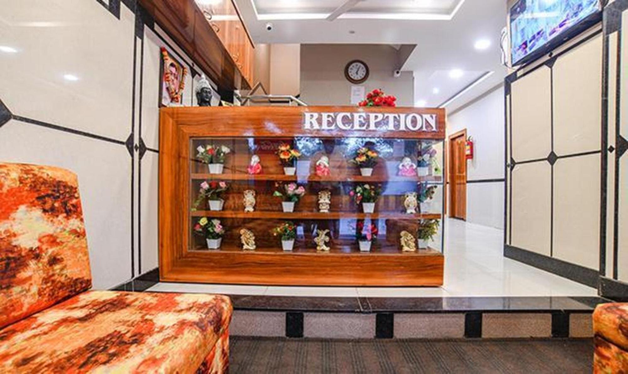 Fabhotel Royal Palace إندور المظهر الخارجي الصورة
